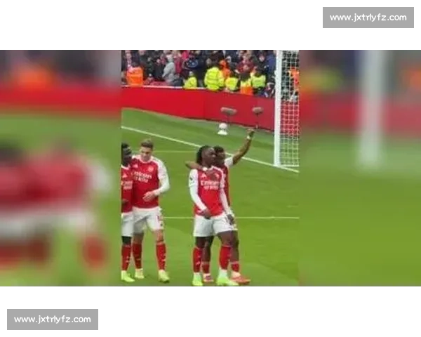 有没有朋友和我一样,觉得埃泽这脚是 “二踢脚”? 有没有朋友和我一样,觉得埃泽这脚是 “二踢脚”?