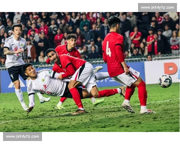 双门将同问 “何时进球”?这记绝杀藏着足球最野的惊喜 双门将同问 “何时进球”?这记绝杀藏着足球最野的惊喜