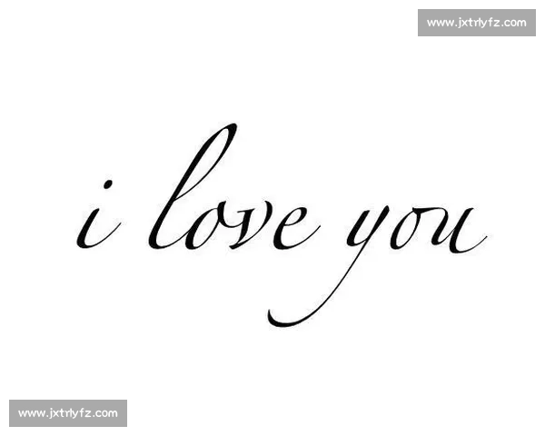 他说 “I love you”,她笑落了泪光 他说 “I love you”,她笑落了泪光